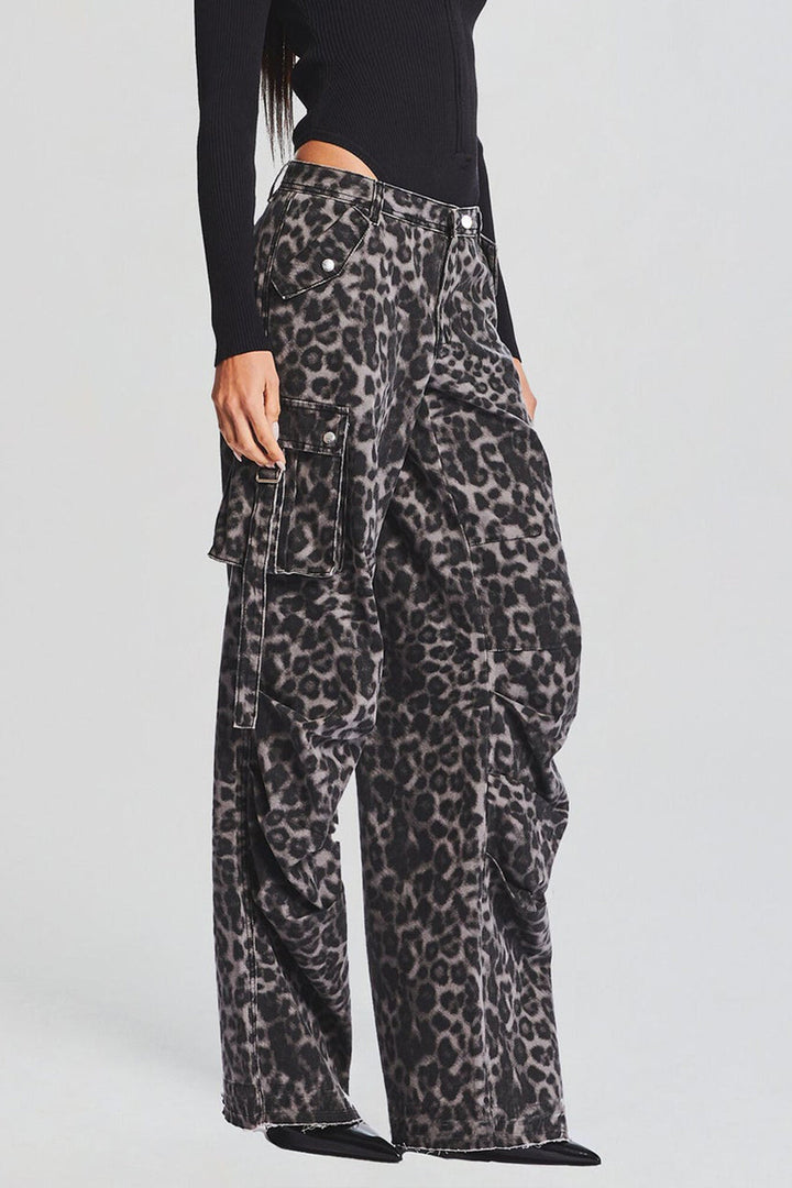 Alaysia Leopard Printed Cargo Jeans - Stellouette
